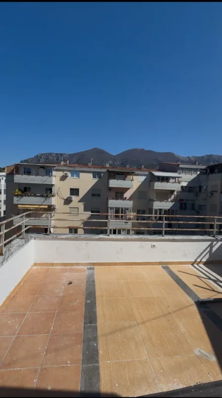 Tirane, shitet apartament 1+1+Ballkon Kati 6, 76 m² 95.000 € (Rruga e Thesarit, Fresk)