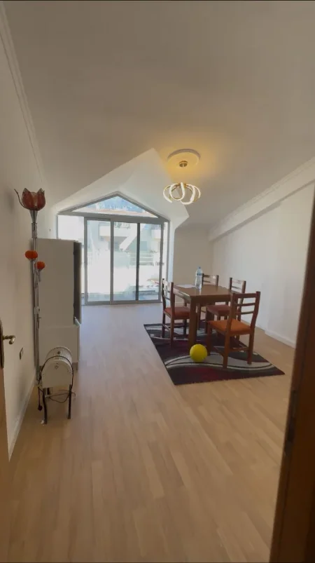 Tirane, shitet apartament 1+1+Ballkon Kati 6, 76 m² 95.000 € (Rruga e Thesarit, Fresk)