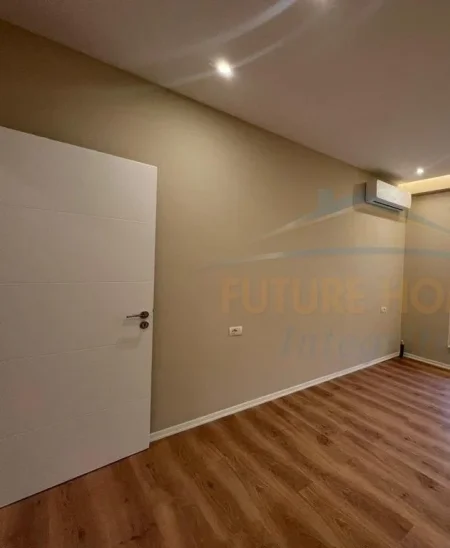 Tirane, jepet me qera apartament 1+1 Kati 6, 70 m² 500 € (Brryli)