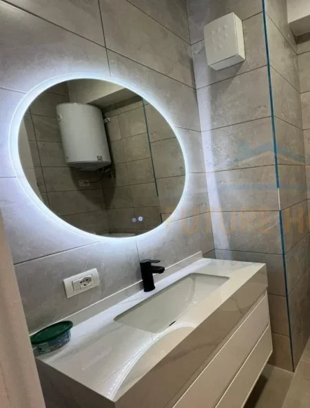 Tirane, jepet me qera apartament 1+1 Kati 6, 70 m² 500 € (Brryli)