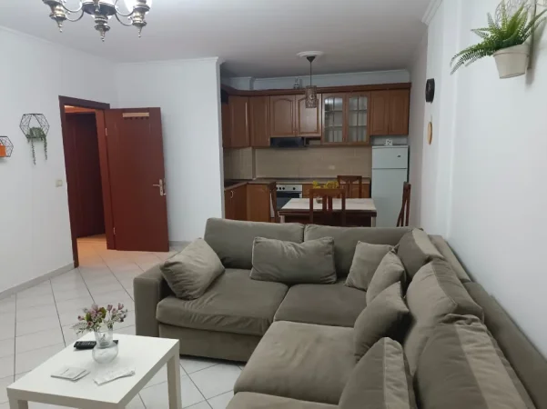 Tirane, jepet me qera apartament 1+1 Kati 5, 67 m² 450 € (Ish Dogana)