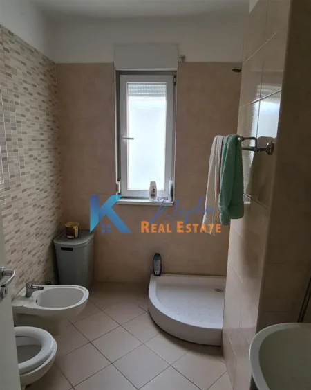 Tirane, jap me qera apartament 1+1+Ballkon , 63 m² 570 € (21 Dhjetori)