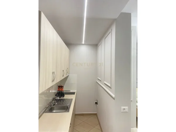 Durres, shitet apartament 1+1 Kati 4, 78.000 € (Plazh,Durres)