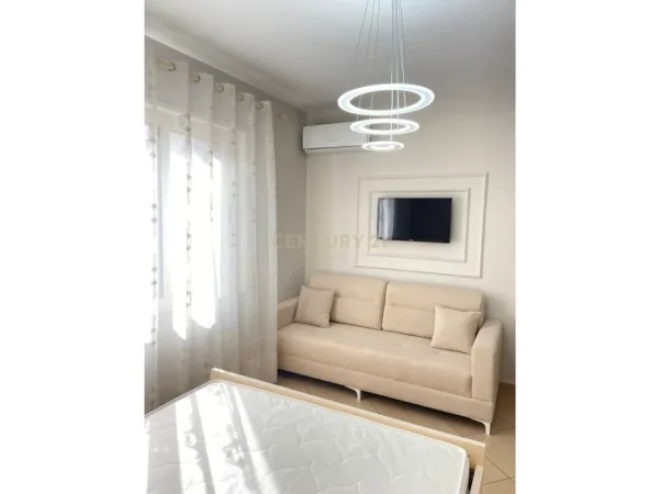 Durres, shitet apartament 1+1 Kati 4, 78.000 € (Plazh,Durres)