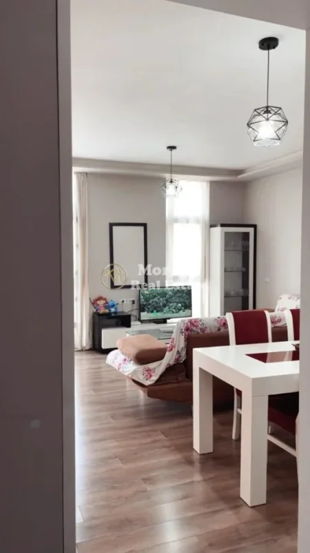 Tirane, jepet me qera apartament 2+1 Kati 6, 100 m² 500 € (Astir)