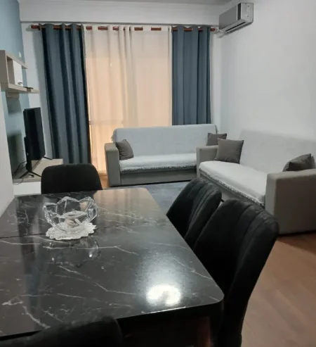 Tirane, jepet me qera apartament 2+1 Kati 1, 85 m² 420 € (Fresku)