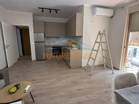 Tirane, jepet me qera apartament 1+1 Kati 3, 61 m² 500 € 