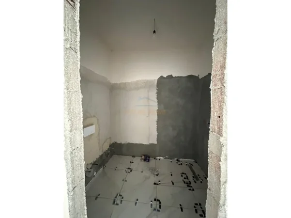 Tirane, shitet apartament 2+1+Ballkon Kati 6, 81 m² 195.000 € 