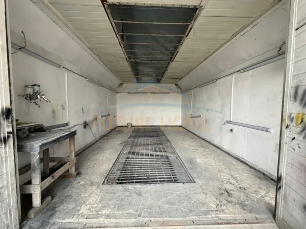 Tirane, jepet me qera magazine , 103 m² 800 € (Fresku)