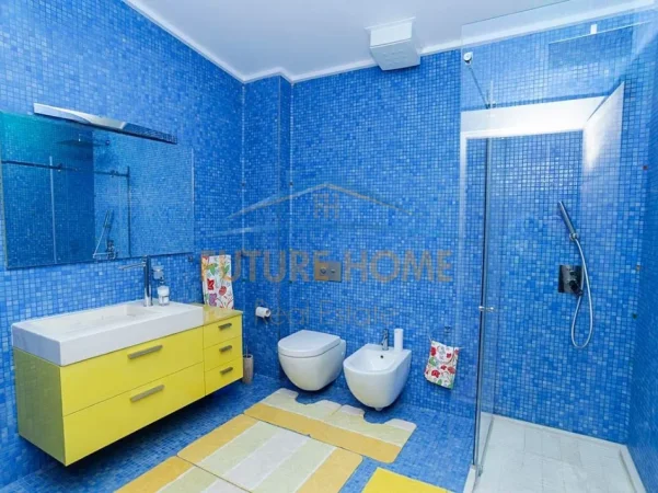 Tirane, shitet apartament 2+1+Ballkon Kati 6, 203 m² 650.000 € 