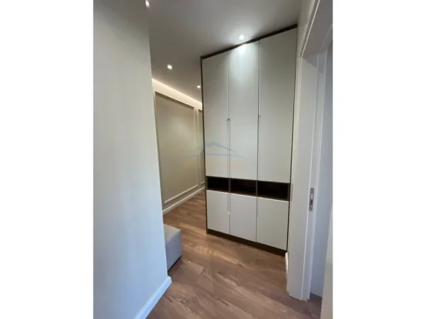 Tirane, shitet apartament 1+1+Ballkon Kati 3, 53 m² 155.000 € 