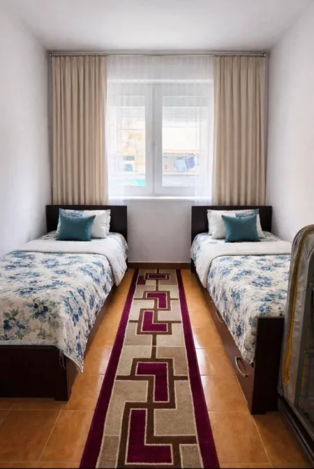 Tirane, jepet me qera 2+1 , 75 m² 550 € (Rruga Don Bosko)