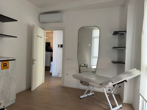 Tirane, jepet me qera apartament 2+1 Kati 7, 70 m² 730 € 