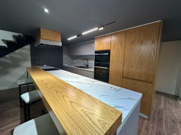 Tirane, shitet apartament duplex Dublex Kati 1, 115 m² 170.000 € (Fresk)