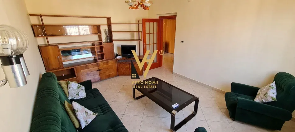 Tirane, jepet me qera apartament 2+1+Ballkon Kati 4, 87 m² 520 € (PAZARI I RI)