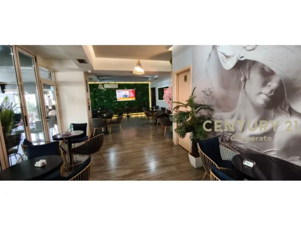 Tirane, shitet bar-kafe Kati 1, 170 m² 370.000 € (Televizioni Klan)