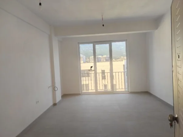 Tirane, jepet me qera apartament 2+1 Kati 5, 90 m² 400 € (5 MAJI)