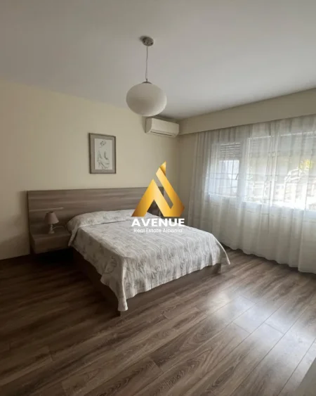 Tirane, jepet me qera apartament 2+1 Kati 2, 100 m² 1.500 € (Rezidenca Long Hill)