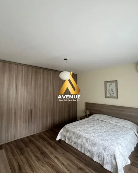 Tirane, jepet me qera apartament 2+1 Kati 2, 100 m² 1.500 € (Rezidenca Long Hill)
