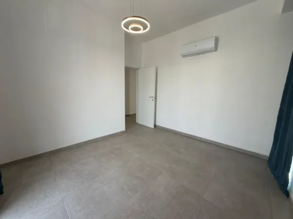 Tirane, jepet me qera apartament 2+1 Kati 1, 400 € 