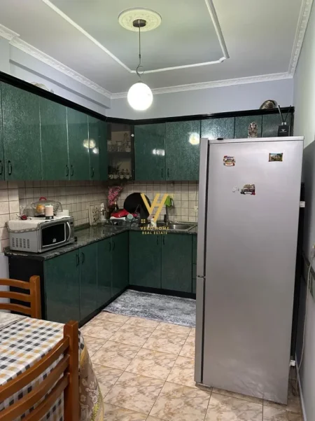 Tirane, shitet apartament 2+1+Ballkon Kati 4, 75 m² 150.000 € (DON BOSKO)