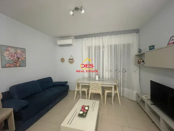 Vlore, shitet apartament 2+1+Ballkon Kati 1, 75 m² 139.000 € (Rruga Aleksandër Moisiu)