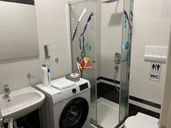 Vlore, shitet apartament 2+1+Ballkon Kati 1, 75 m² 139.000 € (Rruga Aleksandër Moisiu)