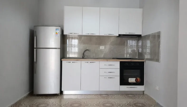 Durres, jepet me qera apartament 2+1 Kati 2, 90 m² 550 € (Markata)