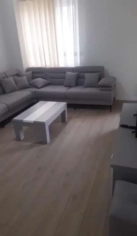 Tirane, jepet me qera apartament 1+1 Kati 2, 68 m² 450 € (Yzberisht)
