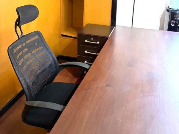 Tirane, jepet me qera zyre Kati 2, 156 m² 25.000 € (Sheshi Willson)