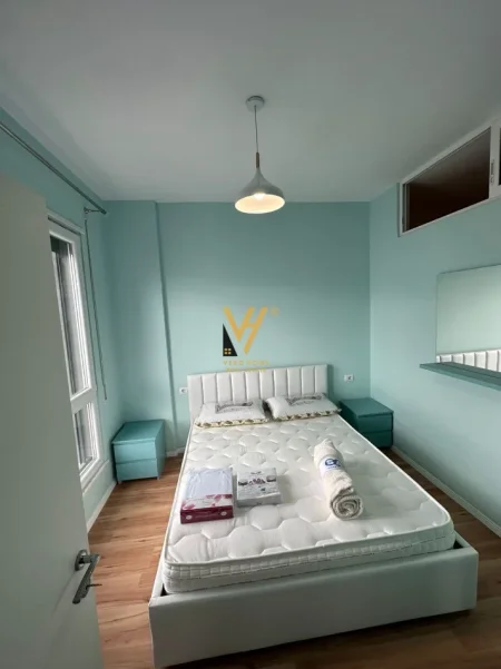 Tirane, jepet me qera apartament 2+1+Ballkon Kati 7, 95 m² 620 € (5 MAJI)