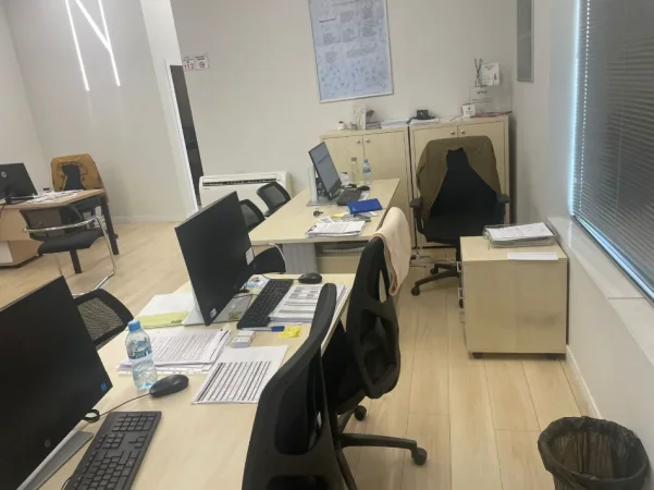 Shqiperi, jepet me qera ambjent biznesi Kati 0, 95 m² 650 € (Rruga Azem Galica Rruga kryesore Pakuqan-Babrru)