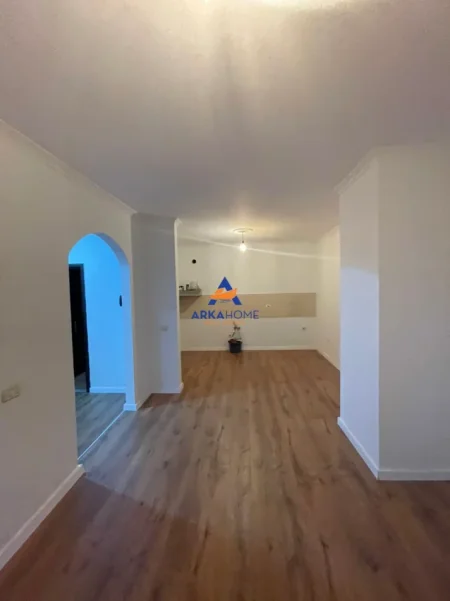 Tirane, shitet apartament 2+1+Ballkon Kati 3, 90 m² 145.000 € 