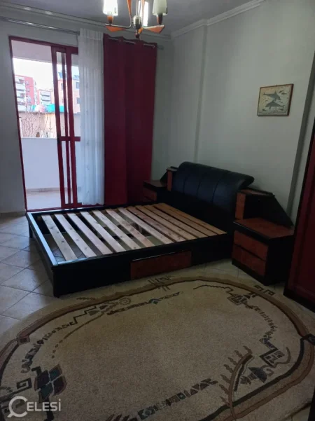 Tirane, jepet me qera apartament 1+1+Ballkon Kati 4, 71 m² 500 € (IRFAN TOMINI)