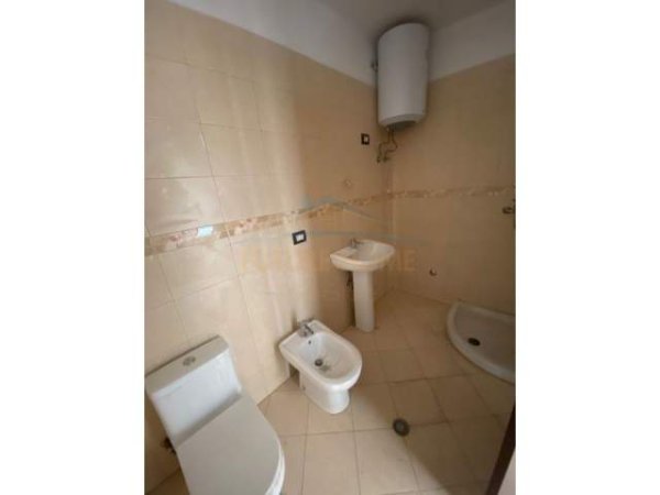 Tirane, shitet apartament Kati 7, 140 m² 190.000 Euro (Rruga e Dibres)