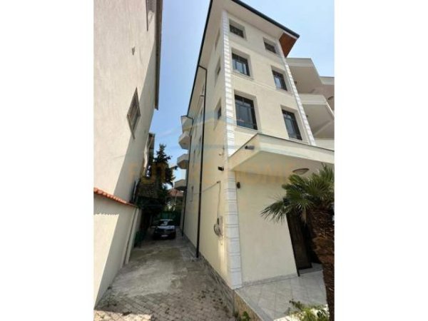 Tirane, jepet me qera ambjent biznesi Kati 0, 750 m² 7.000 Euro (Rruga Teodor Keko)