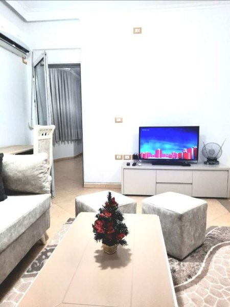 Tirane, jepet me qera apartament 1+1+BLK Kati 2, 60 m² 420 Euro (Rruga Lord Bajron  kryqezimin me Rrugen Dritan Hox)