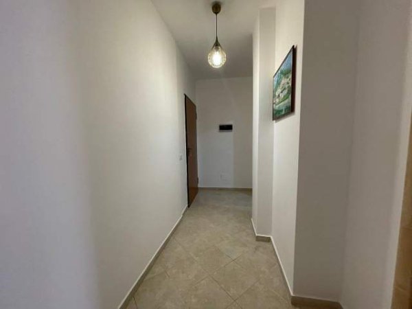 Tirane, shitet apartament Kati 7, 84 m² 85.000 Euro (Unaza e Re)