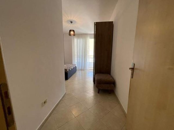 Tirane, shitet apartament Kati 7, 84 m² 85.000 Euro (Unaza e Re)