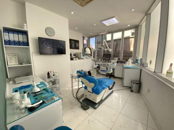 Tirane, shes ambjent biznesi Kati 3, 38 m² 100.000 Euro (rruga sami frasheri)