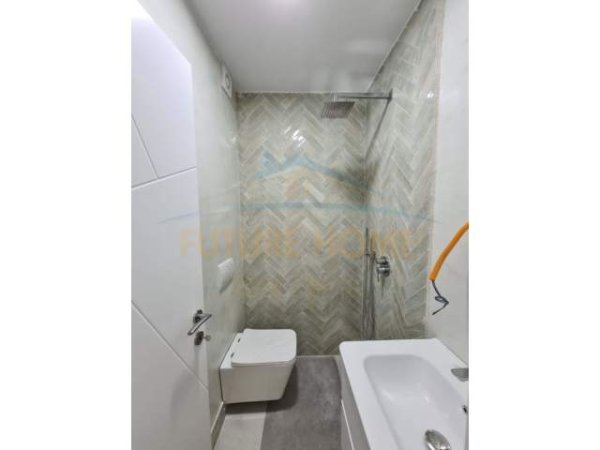 Tirane, shitet apartament 1+1+BLK Kati 4, 81 m² 150.000 Euro (Rruga Muhamet Gjollesha)