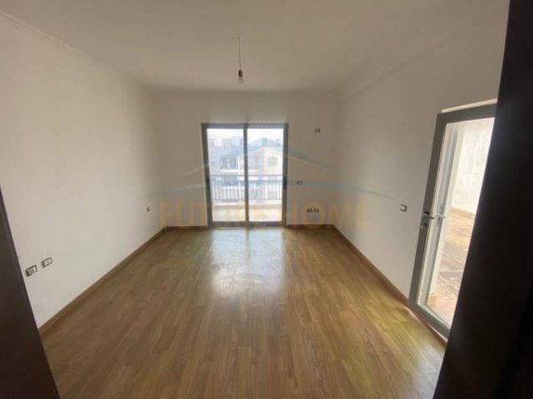 Tirane, shitet apartament Kati 6, 140 m² 175.000 Euro (Tower Bridge I)