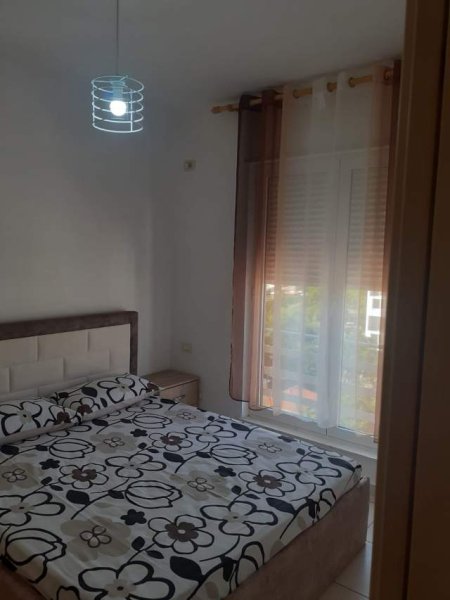 Tirane, jepet me qera apartament 1+1+BLK Kati 9, 66 m² 450 Euro (Rruga Kadri Kerciku)
