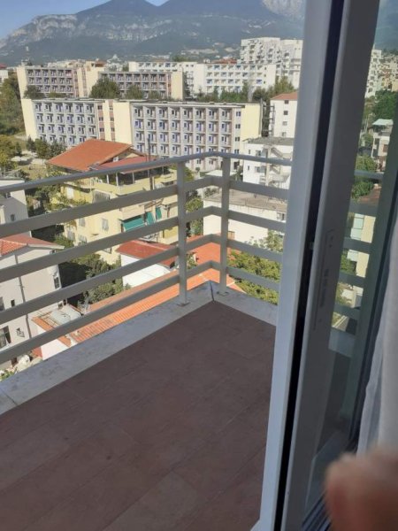 Tirane, jepet me qera apartament 1+1+BLK Kati 9, 66 m² 450 Euro (Rruga Kadri Kerciku)