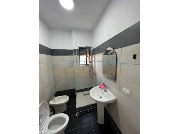 Tirane, jepet me qera apartament 2+1+BLK Kati 4, 90 m² 500 Euro (Ali Demi)