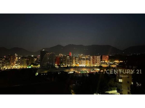 Tirane, jepet me qera zyre Kati 7, 120 m² 750 Euro (Parku Olimpik, prane Liqenit te Tiranes)
