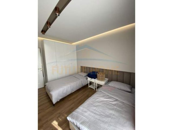 Tirane, shitet apartament Kati 5, 138 m² 250.000 Euro (KOMEPLKSI ''JOLLA'')