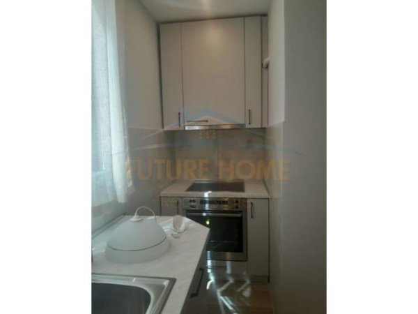 Tirane, jepet me qera 2+1 Kati 2, 400 Euro