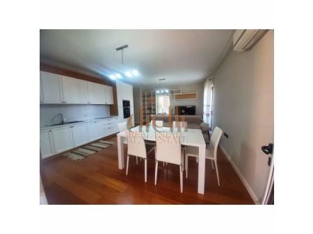 Tirane, shitet apartament 3+1+BLK Kati 4, 134 m² 300.000 Euro (Liqeni i Tiranes)