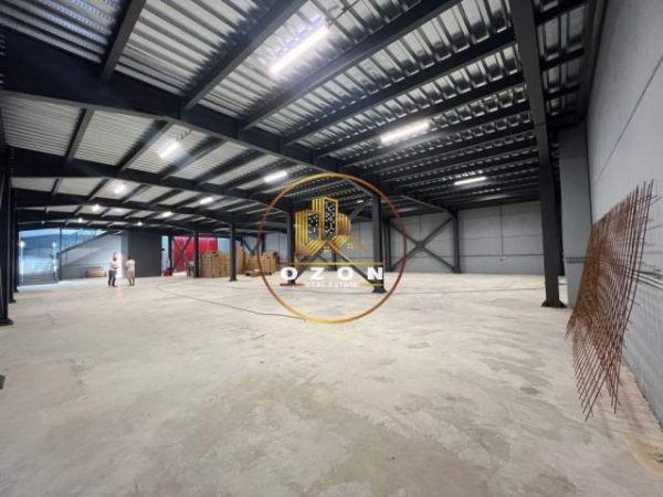 Tirane, jepet me qera magazine Kati 0, 1.800 m² 7.200 Euro (KASHAR)